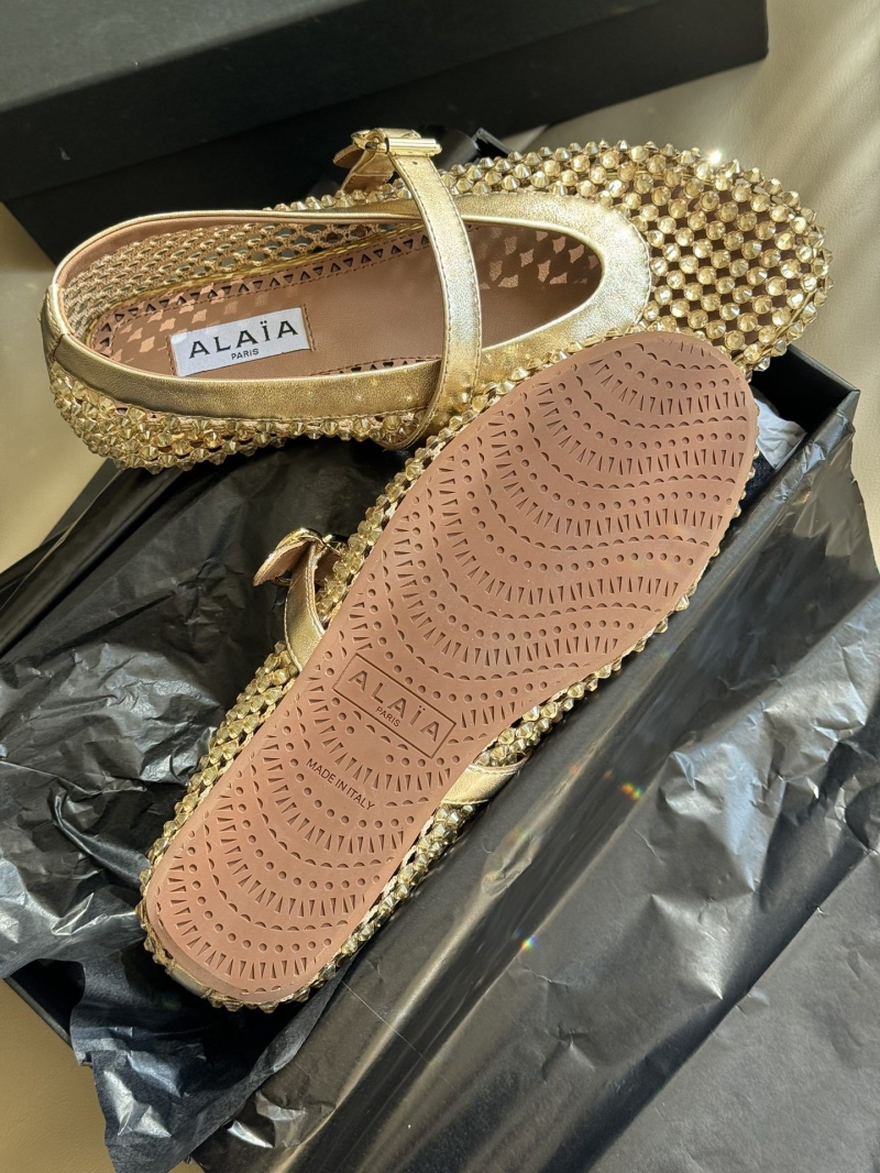 Other flat shoes